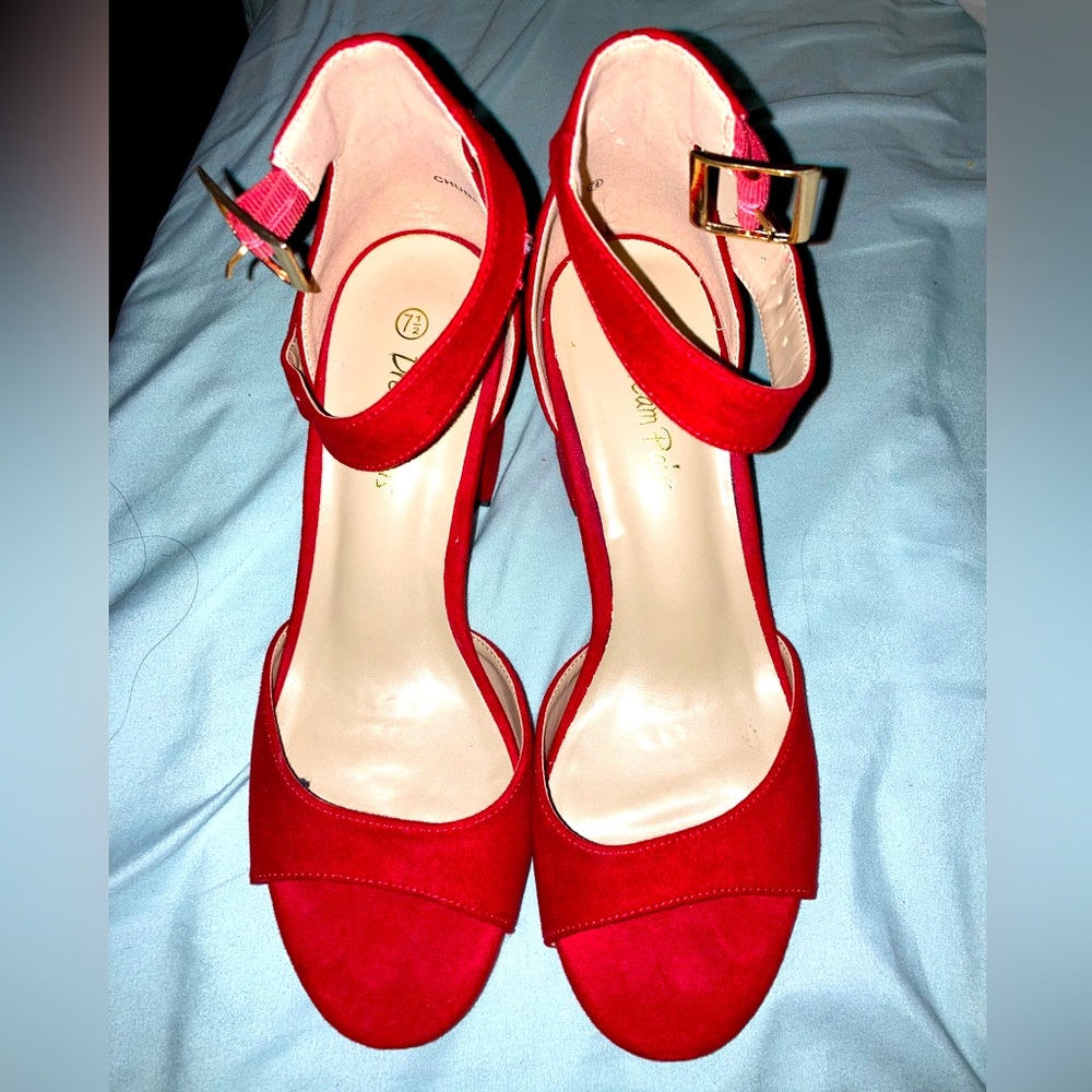 BEAUTIFUL!! DREAM PAIRS Women's Chunkle Low Heel Pump Sandals